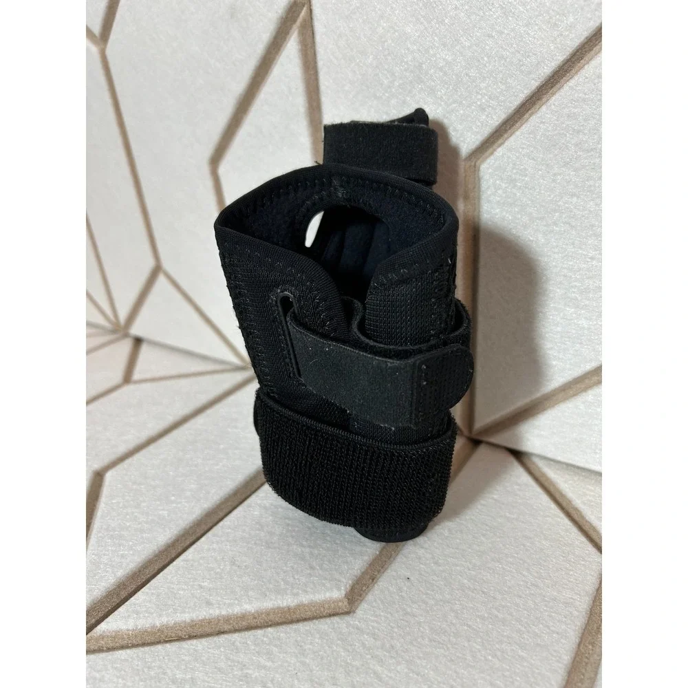 Mueller Thumb Stabilizer Wrist Brace Support Black‎ Adjustable Left Right